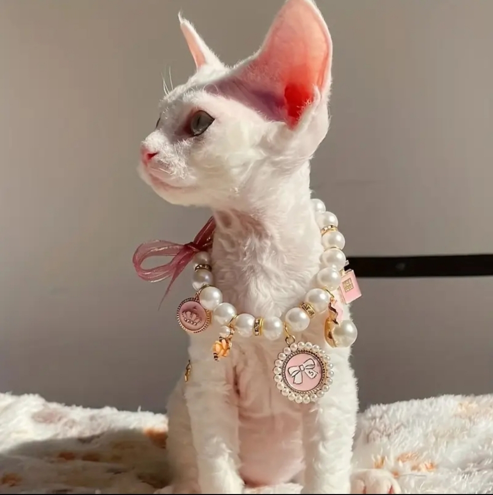 Charming‎ Pearl and Pink Charm Pet Necklace